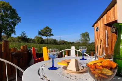 Image de Gîte \"Tout Inclus\" en Campagne Berrichonne avec Terrasse & Parking Privé