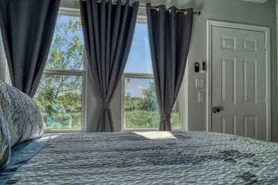 Image de Peaceful one bedroom Retreat with comfy king bed, in charming Georgetown, Texas