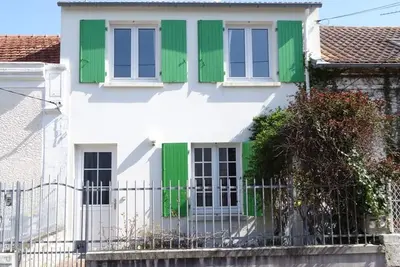 Image de Maison à Fouras, 3 chambres, cour ombragée, proche centre et plages