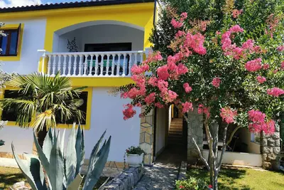 Image de Lovingly furnished vacation apartment in Croatia with sea view - Ap2