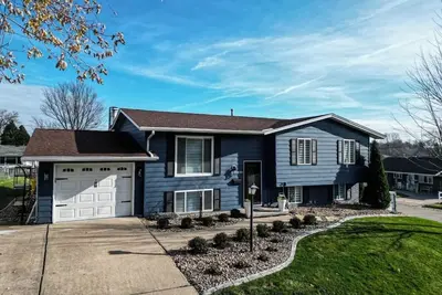 Image de Norland Getaway, great west end location, Hot Tub-Pet friendly, Arcade!