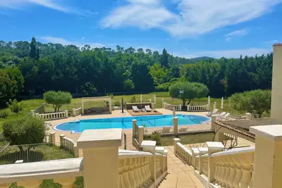 Image de Les Terrasses de Valerian, 2 logements pour un même groupe de 4 à 7 personnes