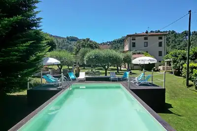 Image de Villa à Camaiore avec 5 chambres à coucher, 13 couchages