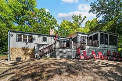 Image de Lakefront Oasis with Private Cove, Dock, and Dark Sky Nights on Kerr Lake