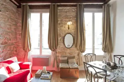 Image de Authentic Apartment in Rue des Rosiers