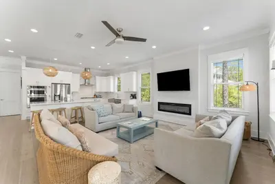 Image de 30a Seacrest – Beach, Pool, Free Golf, Pet Friendly, Sleeps 21, 4 Bikes