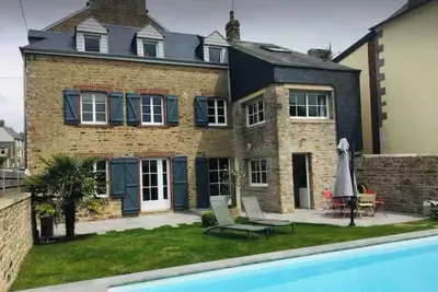 Image de Jolie maison avec piscine en centre ville et proche du Mont St Michel
