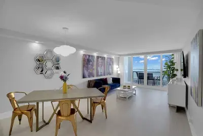 Image de Cloud Nine! (2 bedroom condo)