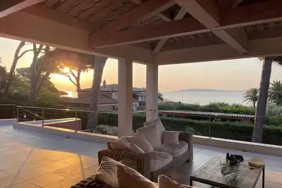 Image de Très belle villa Grimaud. Vue magnifique sur Golfe de Saint Tropez  Mer à 50m