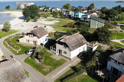 Image de Luxurious Dune Villa Deluxe with a large patio, three bedrooms, and fully equipped kitchen, within walking distance of the beach at Beach Resort Makkum.