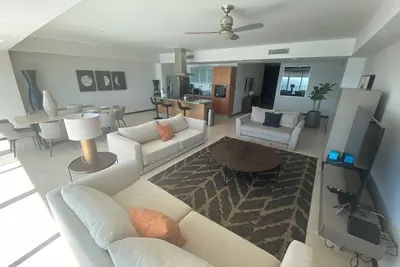 Image de Beachfront Luxury At Peninsula Mazatlan /4 Bd & 3 Baths