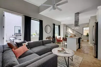 Image de Midcentury Luxury Masterpiece | Outdoor Deck