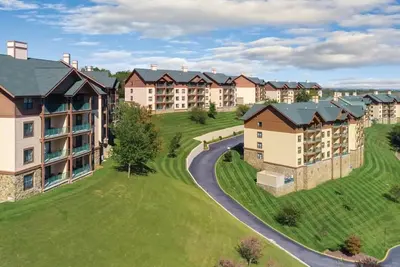 Image de 1Bed/1Bath - Smoky Mountains Retreat! Stunning Views, Pools, and More!