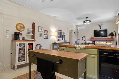 Image de Vintage Villa - Charming Restored Miner's Cottage