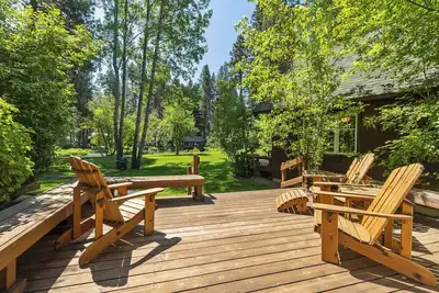 Image de Metolius River Resort Cabin 3 Luxurious cabin on the Metolius River w/ fireplace