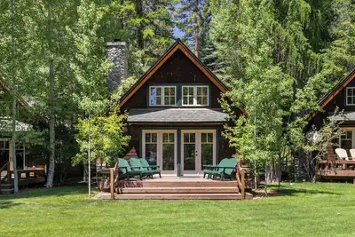 Image de Metolius River Resort Cabin 5 Luxurious cabin on the Metolius River w/ fireplace