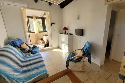 Image de Appartement Dans Petite Résidence Calme et Arborée à 5 min de la Plage