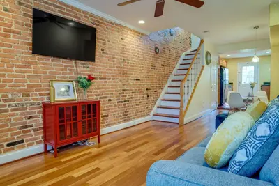1 Mi to to M&T Bank Stadium: Home w/ Rooftop Patio