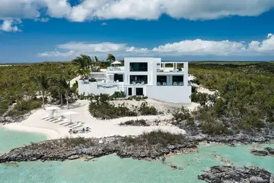 Image de Villa Cielo Private Beachfront Estate - Including Chef, Butler & Housekeeping