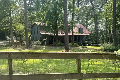 Image de Cozy waterfront house in quiet neighborhood!