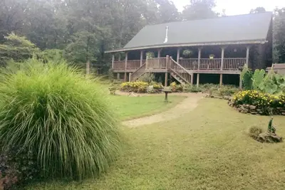 Image de Ozark Mountain Log Cabin Retreat in Northwest Arkansas