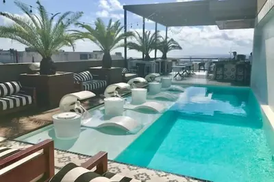 Image de 5th Av Oceanview 2bdr Penthouse