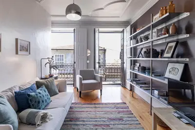 Image de Porto 61 - Bright 2br w/ Balcony by LovelyStay