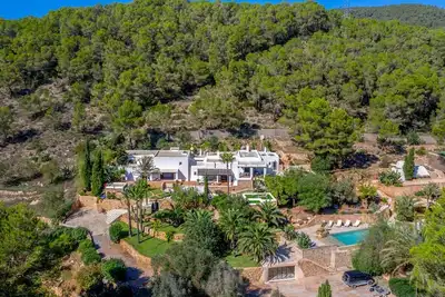 Image de Villa Carroca - Six Chambres Villa, Couchages 12