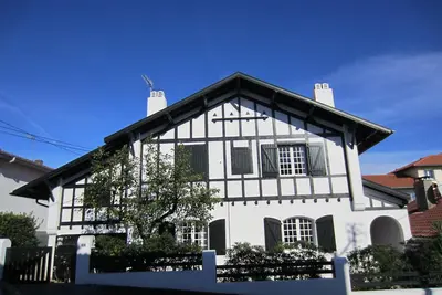 Image de Biarritz, Grande villa Basque, proche Océan, Golf et Centre ville, au calme.