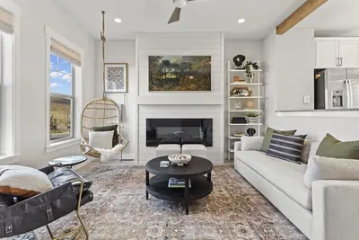 Image de Mountain Chic Townhome-Dog Friendly-Near Pc!