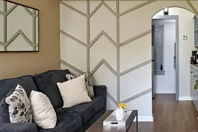 Image de Rare Find Downtown Florence 2 Br