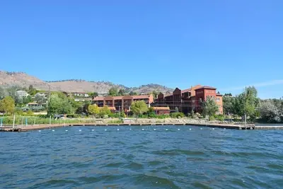 Image de 3 Bedroom Rental Townhome With Osoyoos Lake Views!