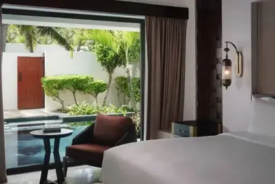 Image de Prime Location! Two Luxe 1br Villas Close to Al Hisn Beach! Pool and Spa Onsite!