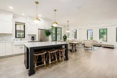 Image de This house is a 4 bedroom(s), 4 bathrooms, located in Columbus, Oh.