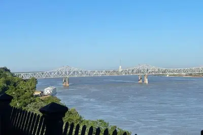 Image de Downtown Natchez and pet friendly.