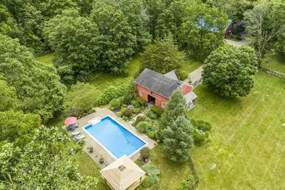 Image de Converted Barn, Estate Setting, & Pool in Hudson Valley near Millbrook