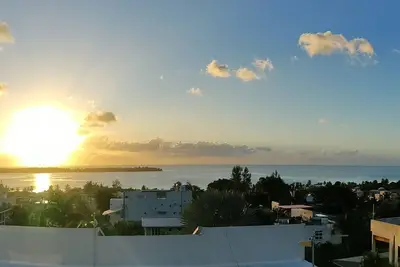 Image de Appartement avec splendide vue sur lile aux Benitiers et Le Morne Brabant