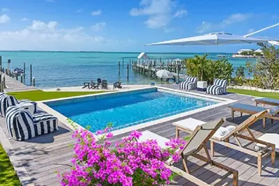 Image de Luxury 2 Bedroom Home With Private Dock and Pool On The North End