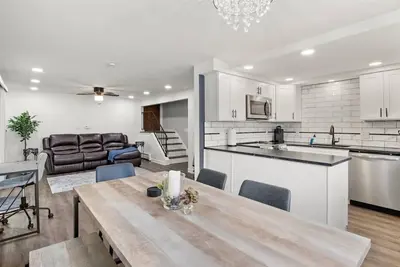 Image de Recently Remodeled! Minutes to Casino, Golfing, Canandaigua Lake, Wineries