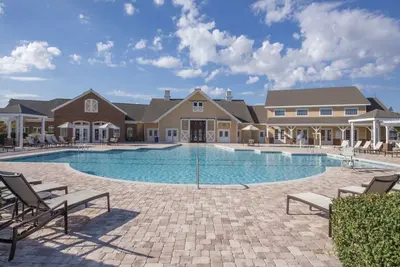 Image de Local Host! 3 Br, Governor's Green -Centrally Located, Indoor/Outdoor Pools