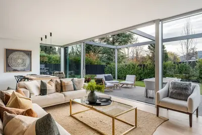 Image de Quiet house by the Eely Point Reserve
