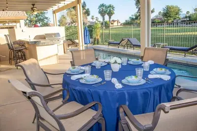 Image de Family Fun! Pool, spa, gas grill, Ev charger, games