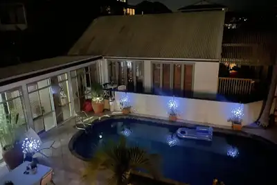 Image de Two rooms in tropical garden