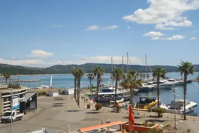 Image de Bel appartement face mer 100m plages Wifi