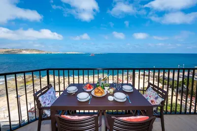 Image de Islet Promenade Appartement en bord de mer avec grande terrasse d'angle