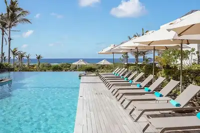 Walking Distance to La Cambuse Beach! Sea View, Outdoor Pool, Free Parking!