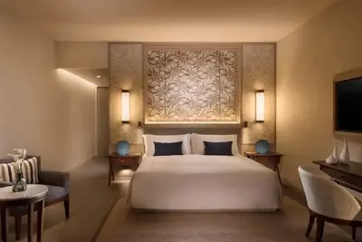Embrace the Sugar Rush Experience! Free Parking, Outdoor Pool, Spa Center!