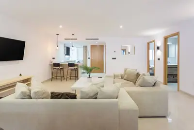 Image de Appartement 'Lujoso Cerca De Playa' avec terrasse privée, Wi-Fi et climatisation