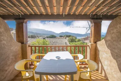 Image de L'Azzura à 80m de la Plage – Vue Mer et Montagnes, Terrasse Privée, Climatisation et Wi-Fi