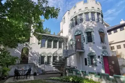 Image de The Calgary Castle - Unique Stay
